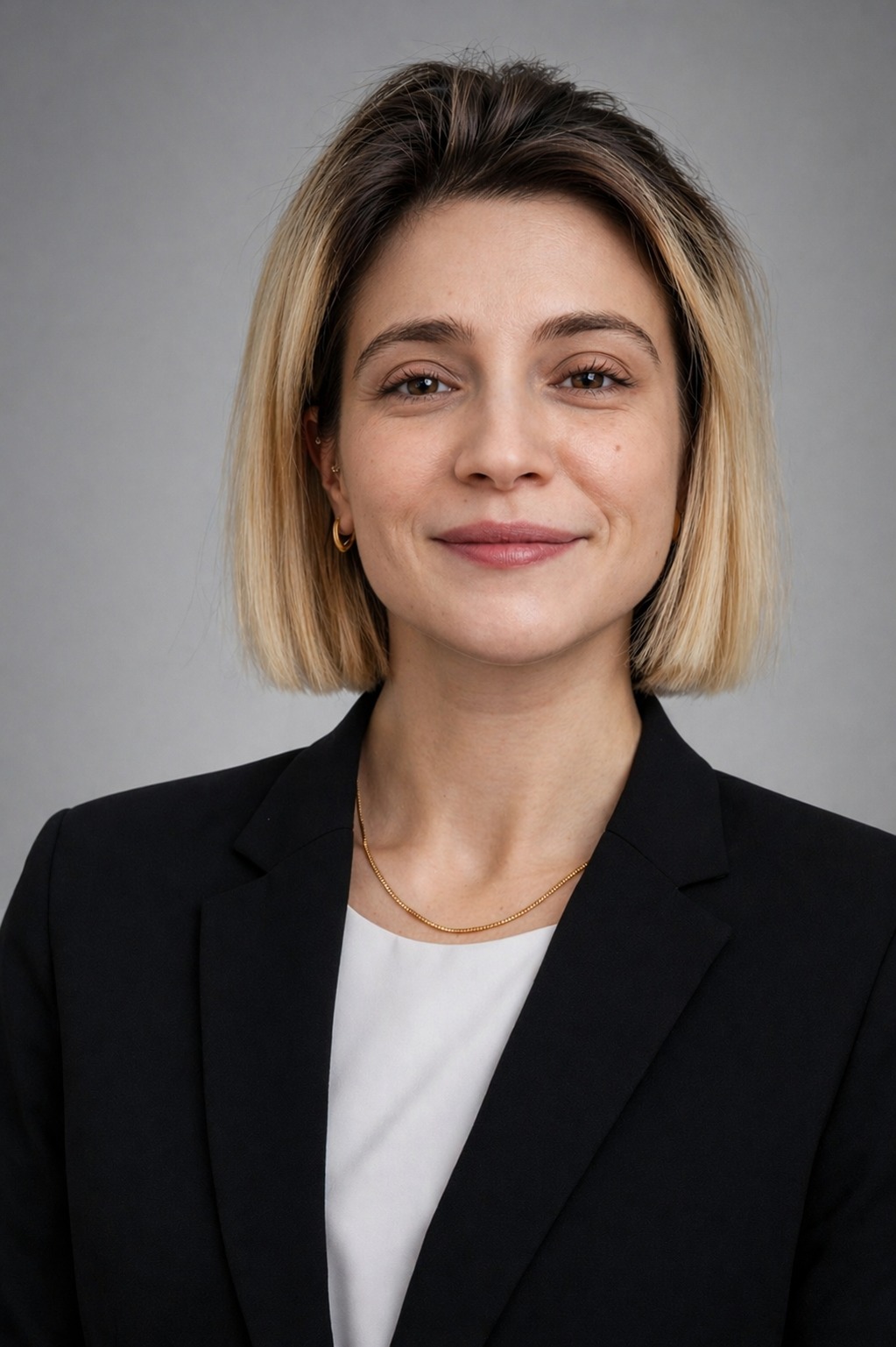 Professional portrait of Emel Altıntaş